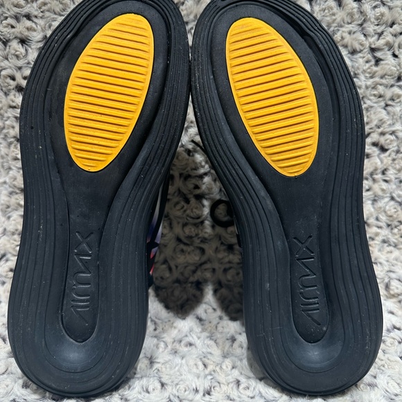 NIKE Boys Air Max 720 Youth running shoe Size US 5Y Black/Multicolor Gently worn - Picture 7 of 8